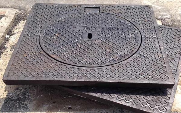 Nắp hố ga gang 850×850 khung dương nắp tròn