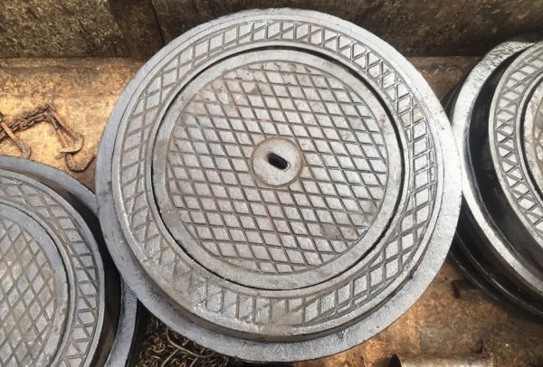 Nắp ga cống hình tròn: khung tròn mà nắp cũng tròn