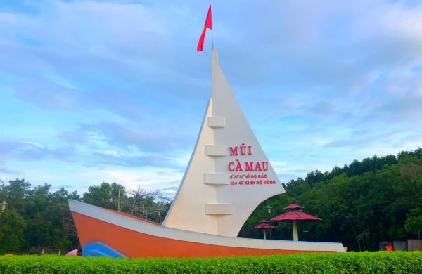 Đưa lưới chắn rác, nắp hố ga đến Cà Mau – nơi cuối bản đồ Việt Nam