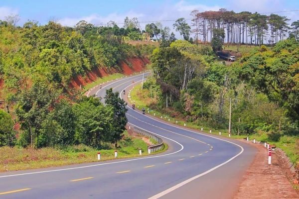 Nâng cấp cơ sở hạ tầng bằng nắp hố ga, song chắn rác tại Đắk Nông