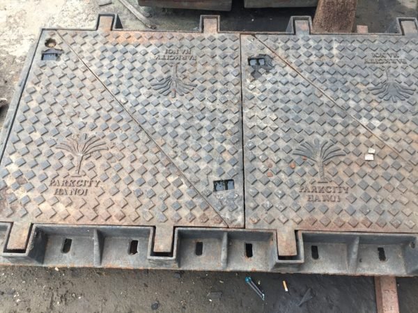 Nắp bể cáp bưu điện 04 cánh D400