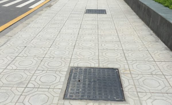 Nắp hố ga thông tin lắp đặt trên vỉa hè được người dân đánh giá tốt