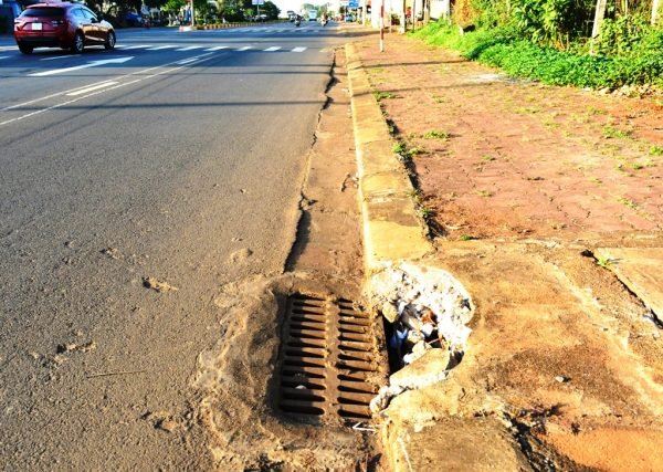 Ngăn ngừa nạn trộm cắp nắp hố ga và song chắn rác như thế nào ?