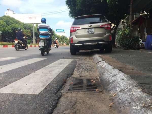Khái niệm tổng hợp về song chắn rác tại Việt Nam