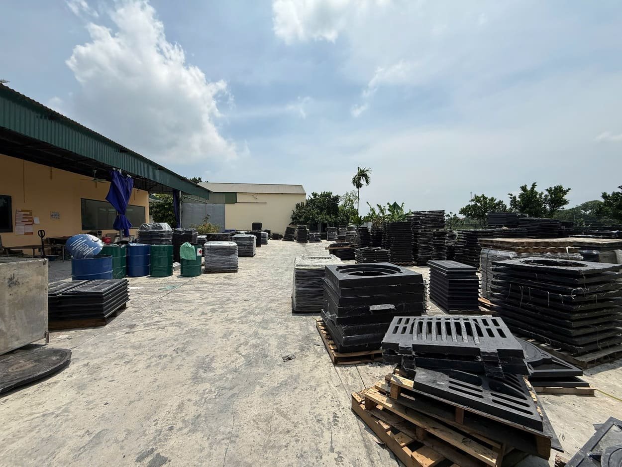 Nắp bể hè trọng tải 12 tấn, 2 cánh nắp loại lớn