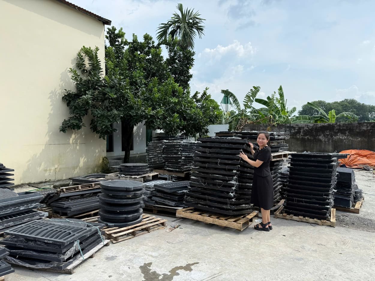 Nắp bể đường trọng tải 40 tấn, 4 cánh nhỏ
